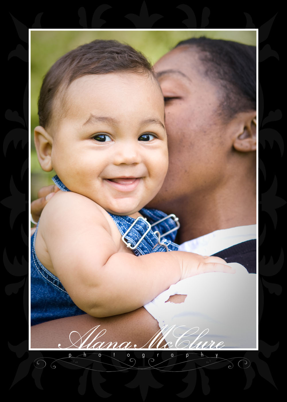 Toronto Baby Photographer - 6 month old