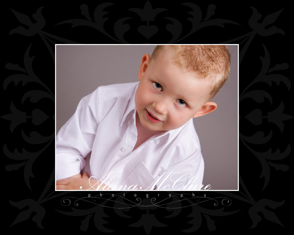 Durham Region Photographer - Three year old boy