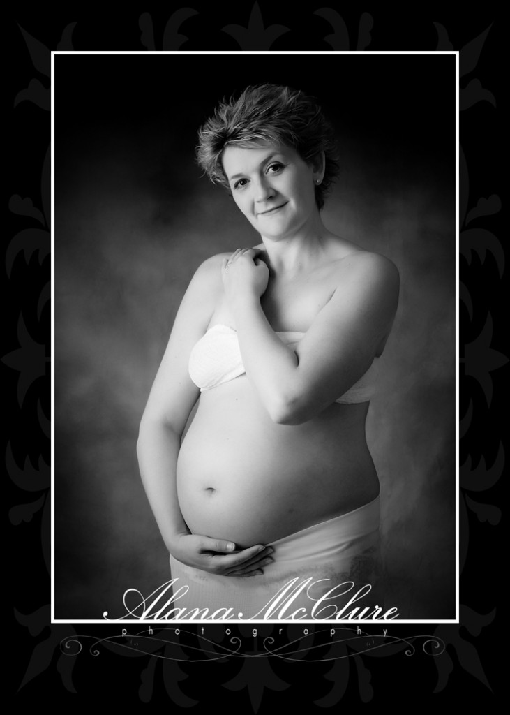 Brooklin Maternity Photographer - Anticipation