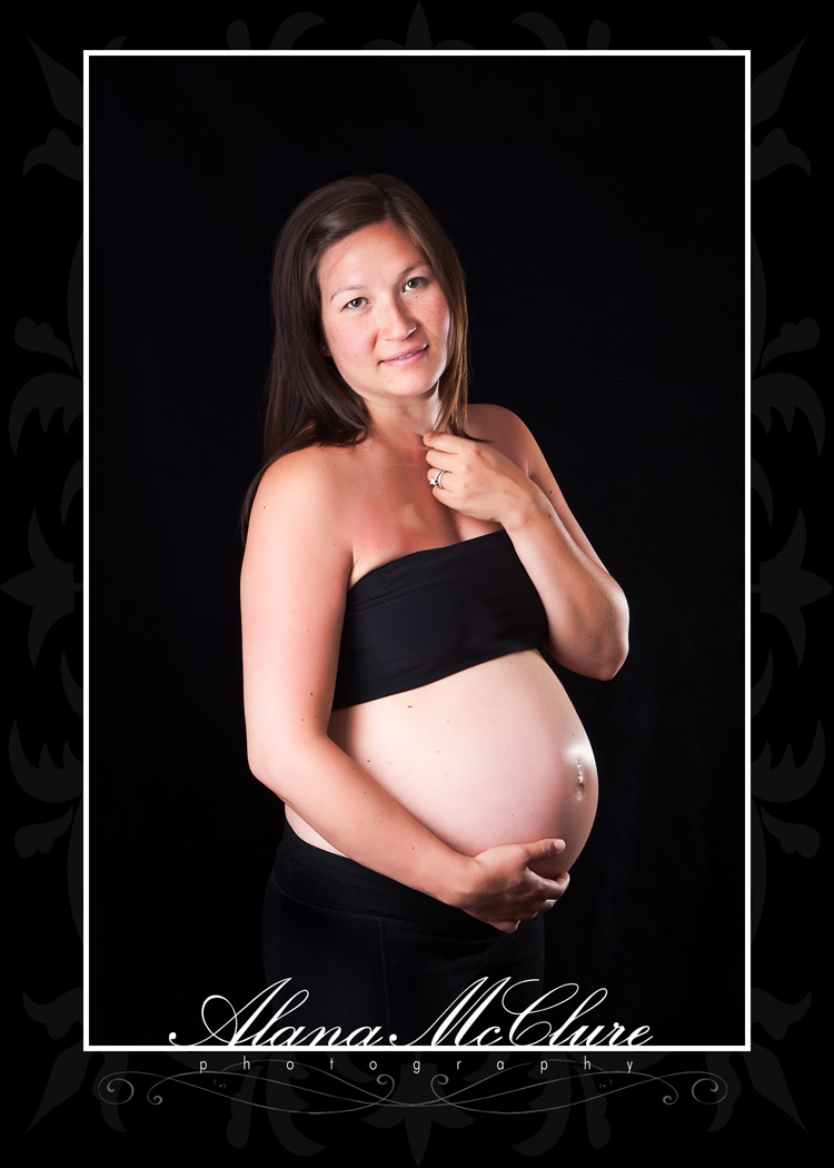 Toronto Maternity Photographer - gift 