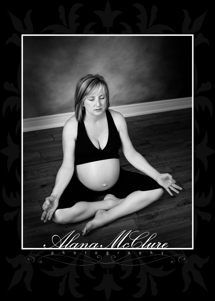 Peaceful Materntiy - Maternity Portrait Photographer