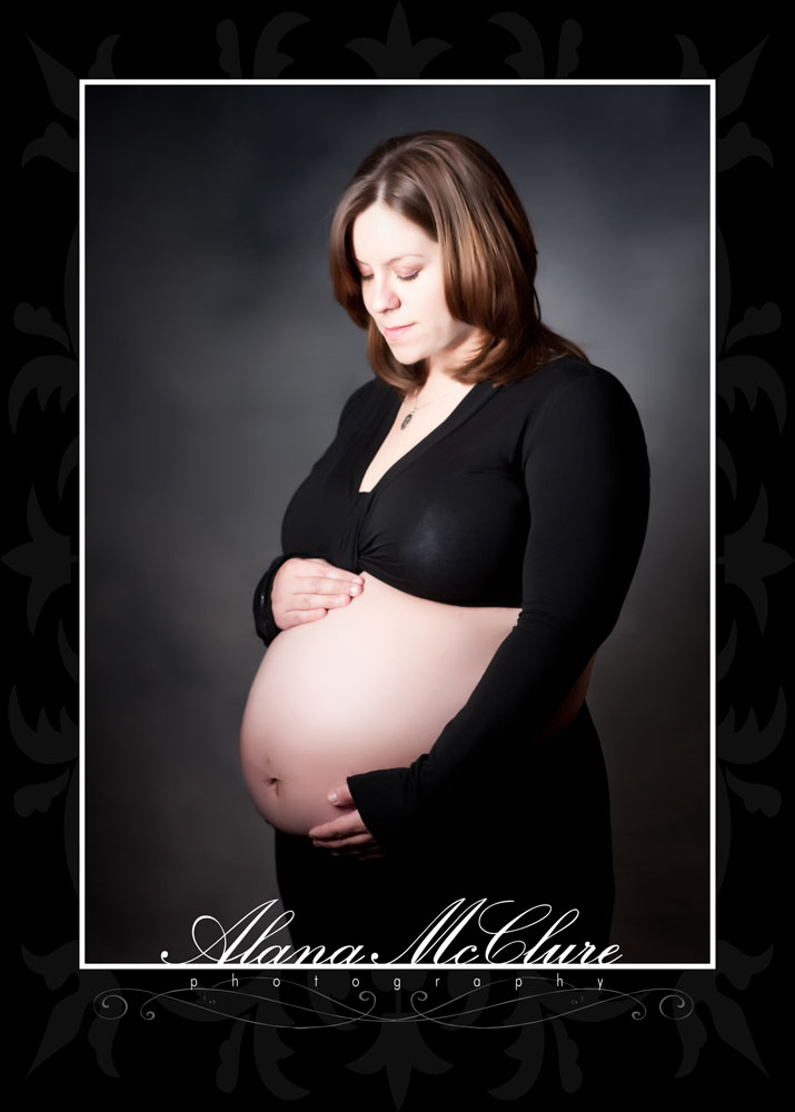 Brooklin Maternity Photographer - Beautiful Expectant Mother