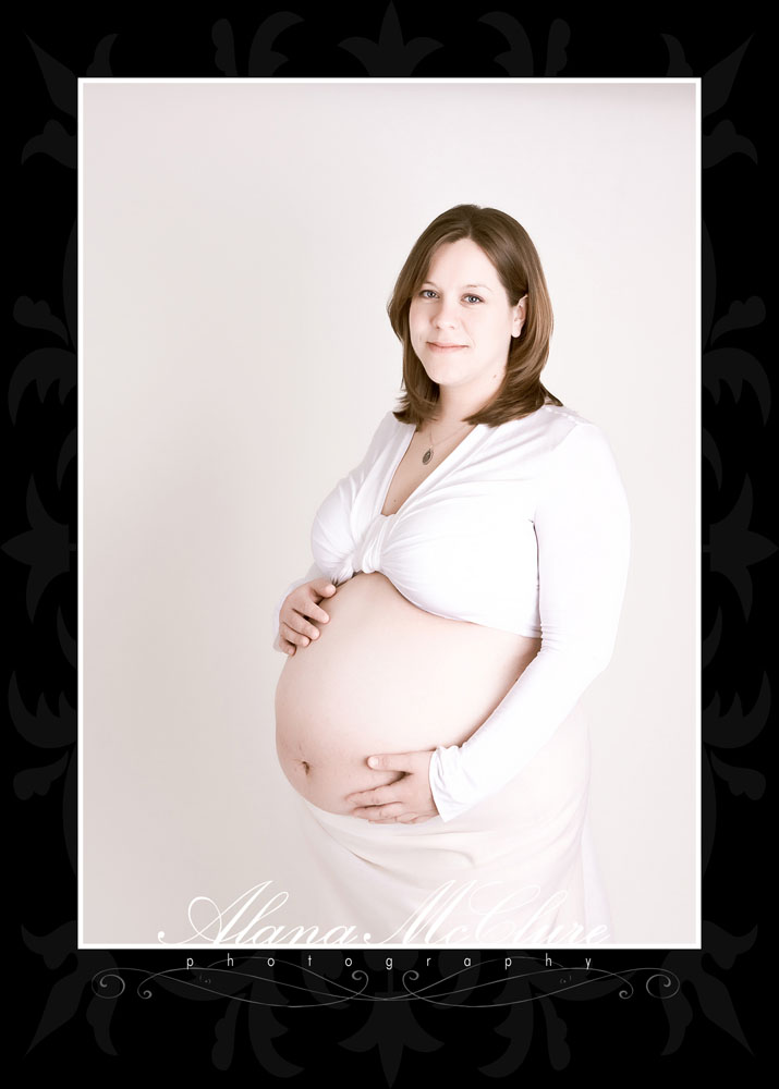 Whitby Maternity Photographer - Beautiful Expectant Mother